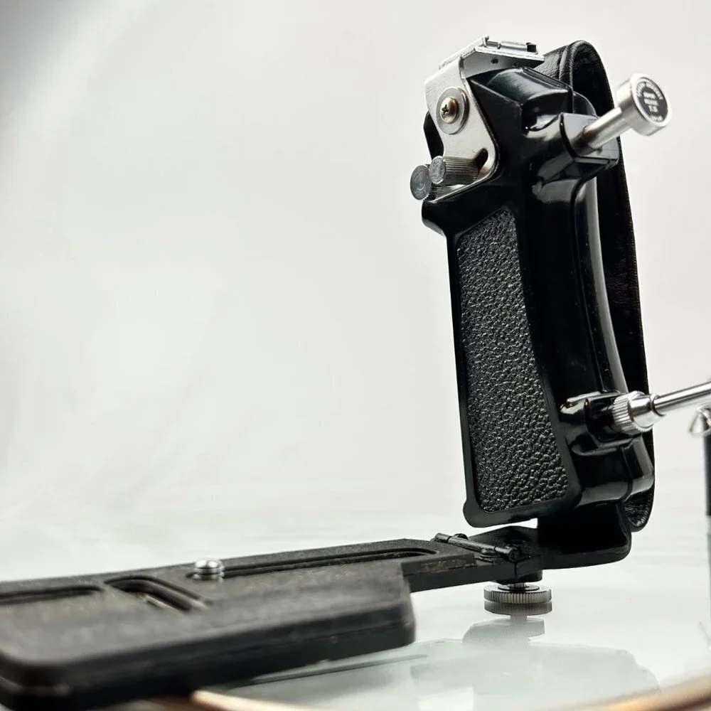 YASHICA J Penta 35mm Film Camera with Shutter Release Grip